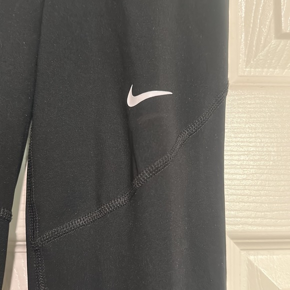 Preowned Black Nike Pro leggings - Picture 2 of 5
